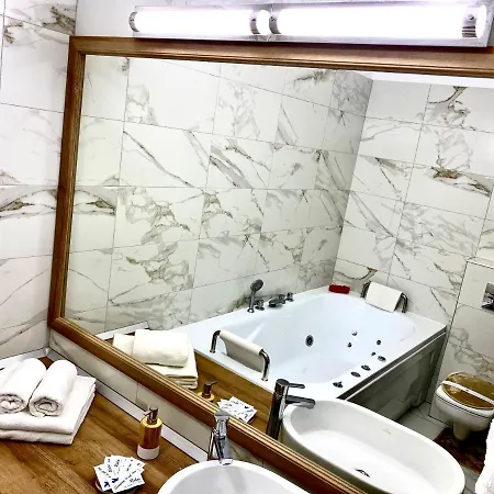 Cheap & Luxury -jacuzzi & Massage Chair *