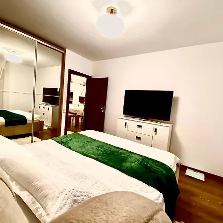 Cheap & Luxury -jacuzzi & Massage Chair Апартаменты *