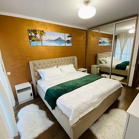 Cheap & Luxury -jacuzzi & Massage Chair Апартаменты *